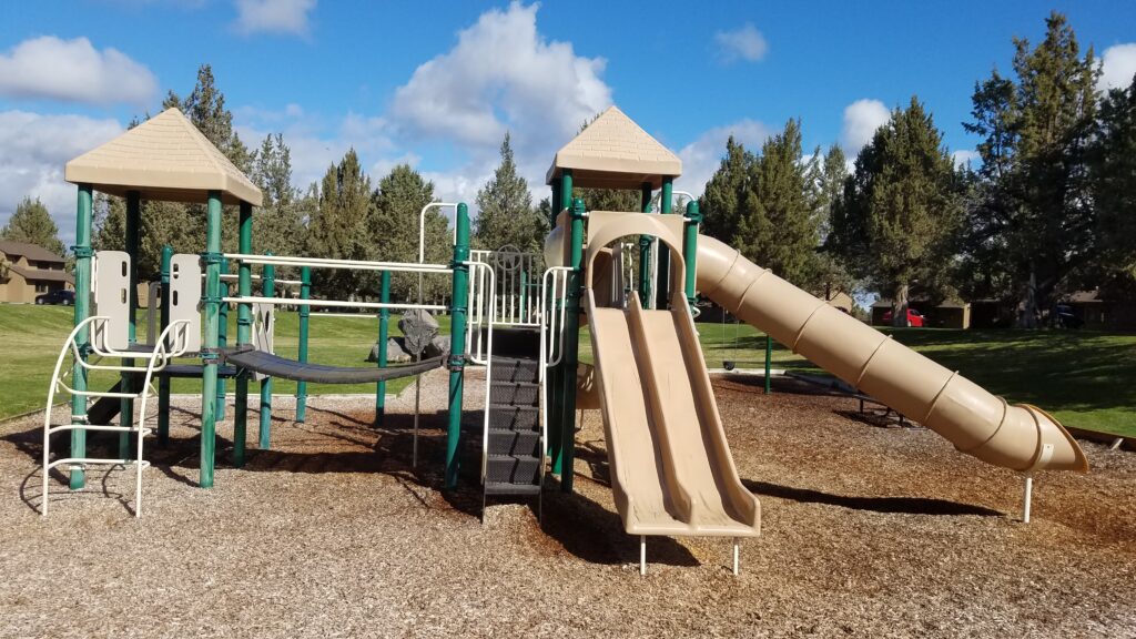 Canyon Rim at Eagle Crest playground