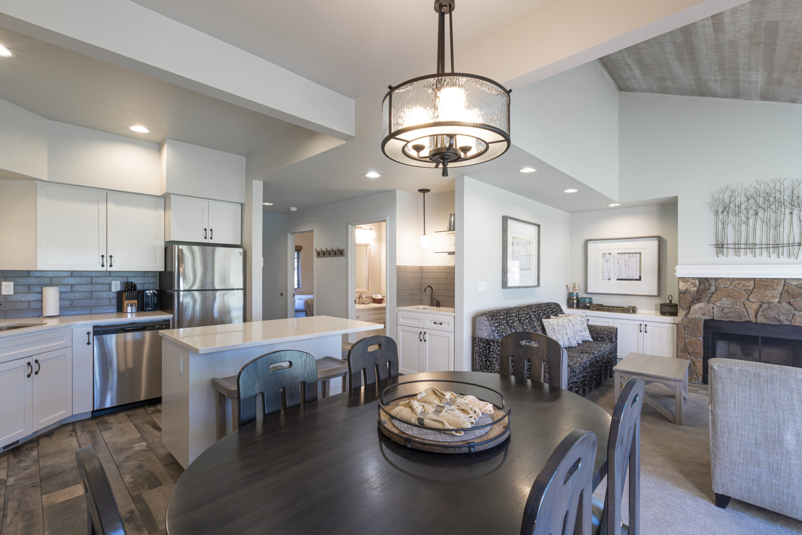 Canyon Rim at Eagle Crest kitchen bedroom living room bathroom