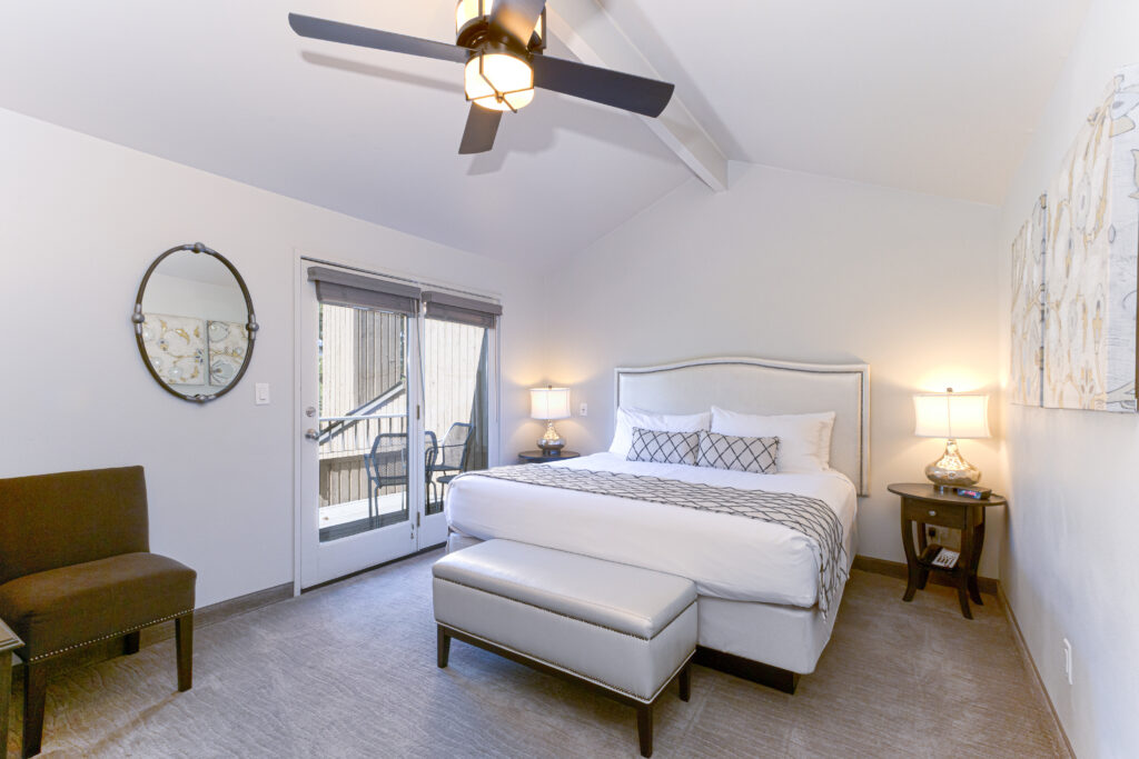 Canyon Rim at Eagle Crest master bedroom