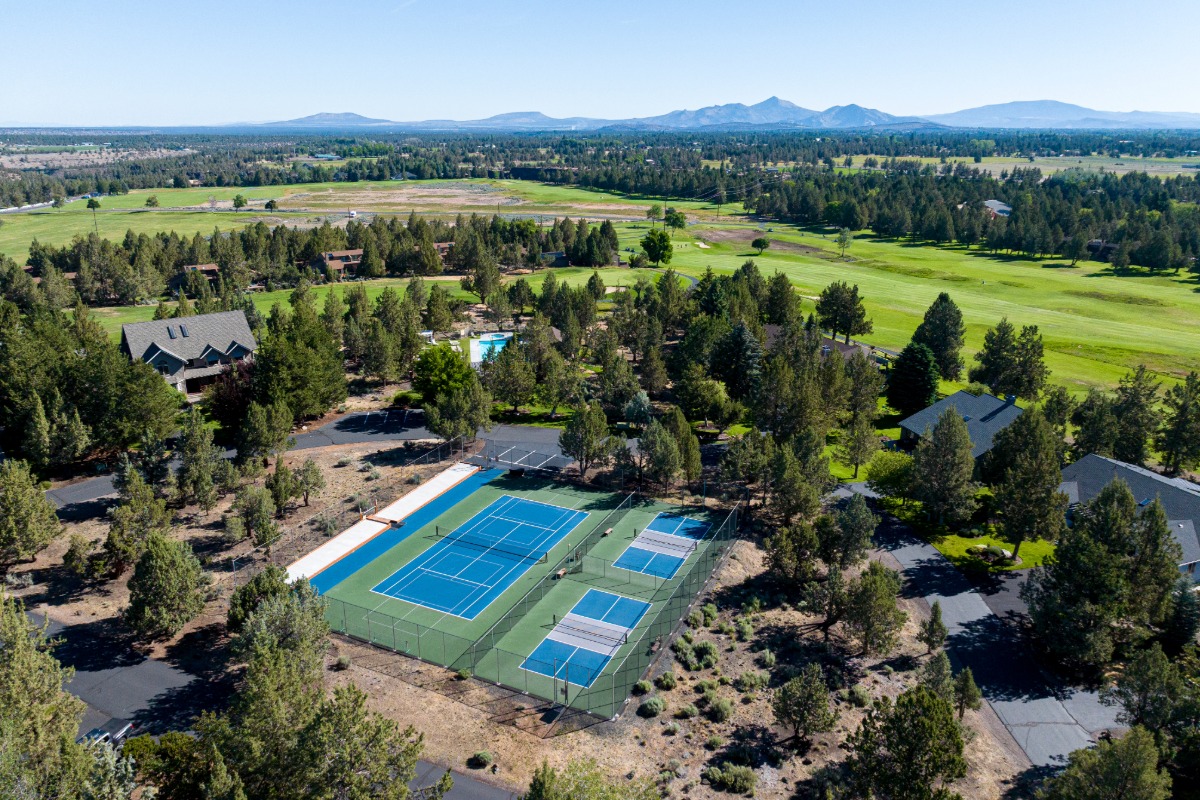 Canyon Rim at Eagle Crest Tennis Courts